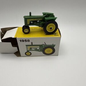 Vintage Ertl John Deere 730 Row Crop Tractor No. 566 w/ Box USA